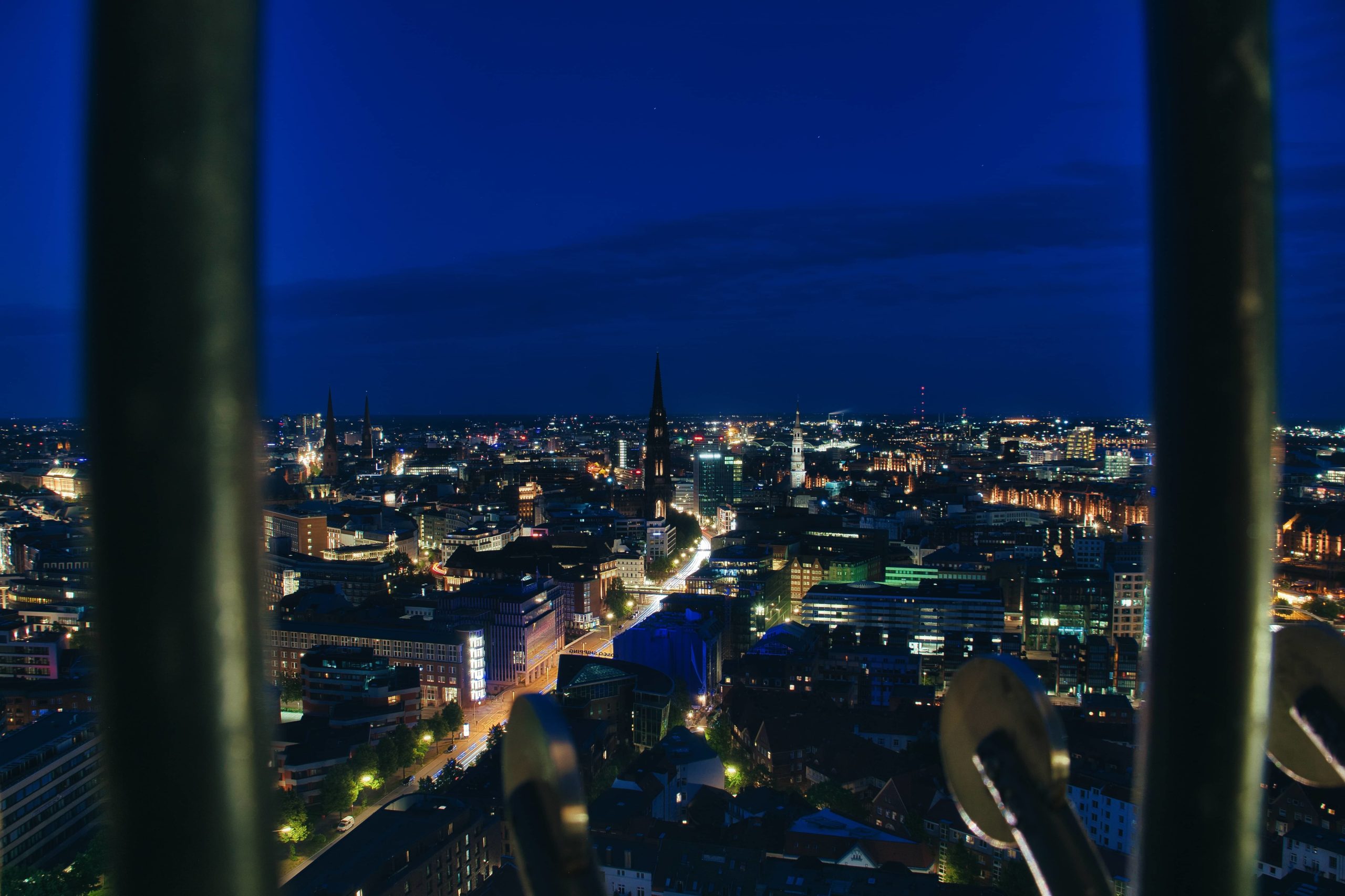 St.Michaelis, Michel, in Hamburg, fotografiert bei Nacht von Danny Koerber.